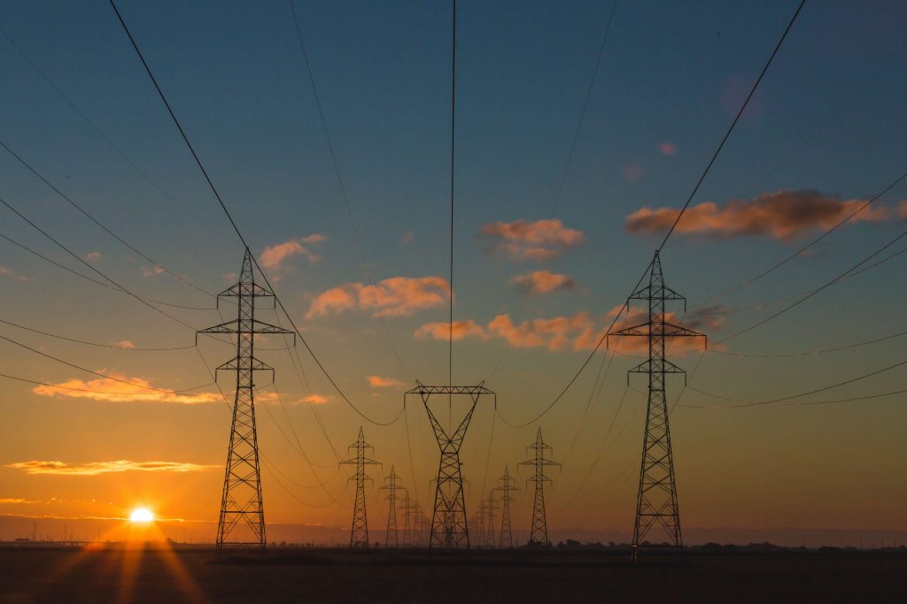 electrity pilons