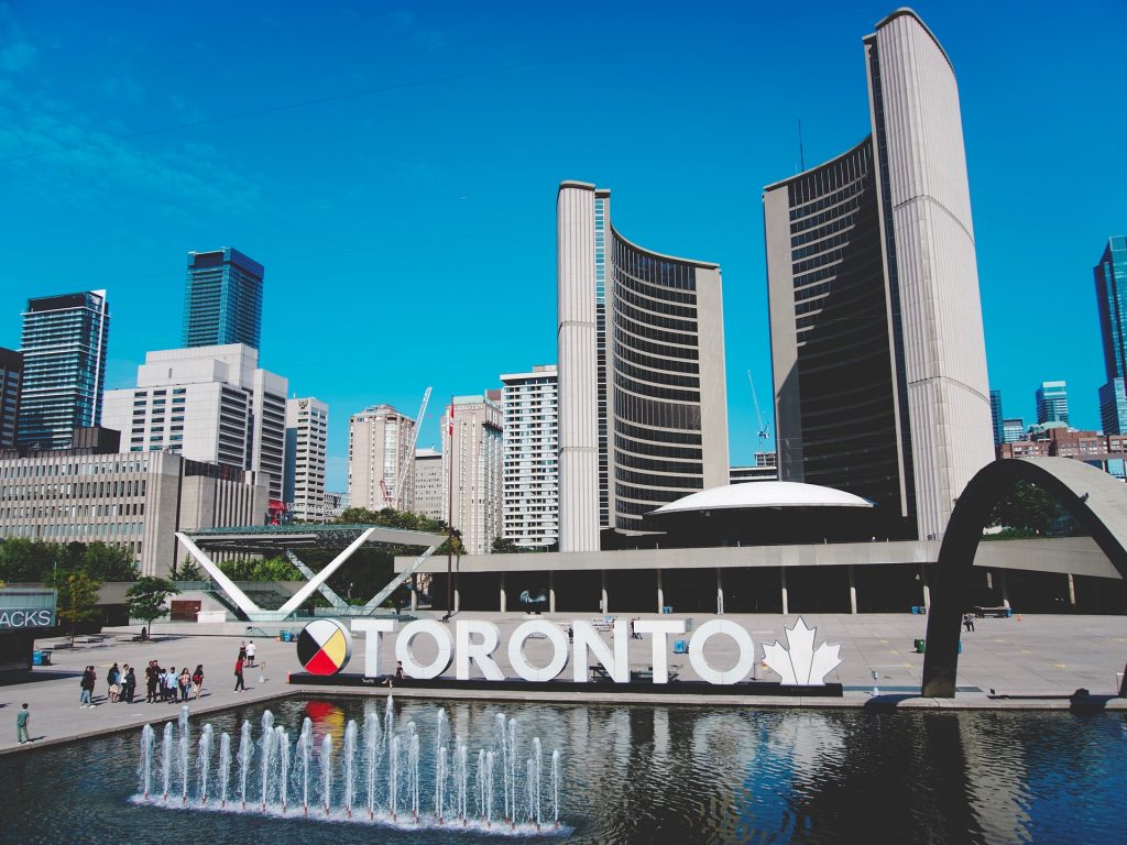 Moving to Toronto: Our Guide for Newcomers