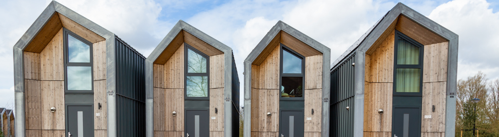 maison en hauteur / cube au québec